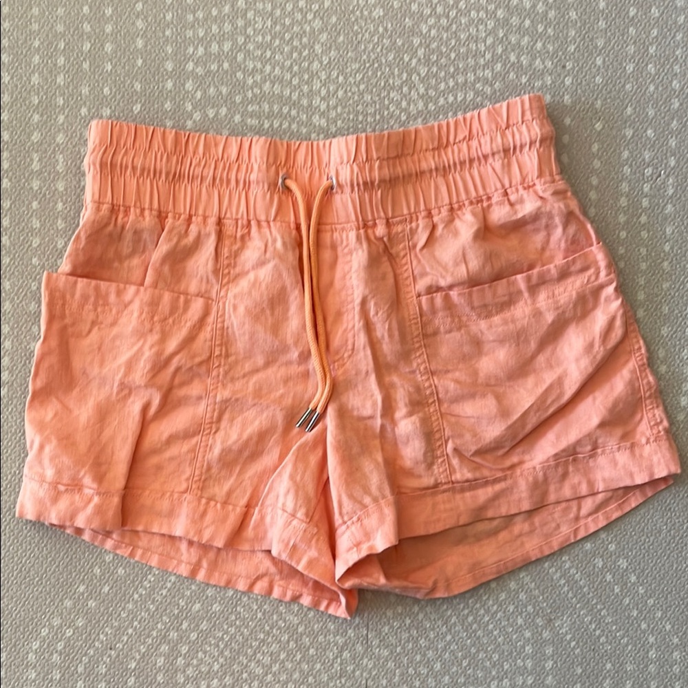 Athleta Cabo Linen 4” Linen Shorts